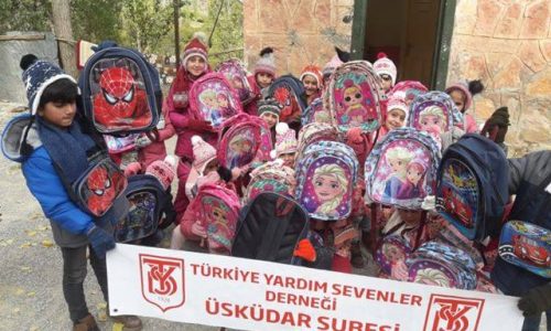 TYSD Üsküdar Şubemizden İki İlkokula Gönderilen Hediyeler