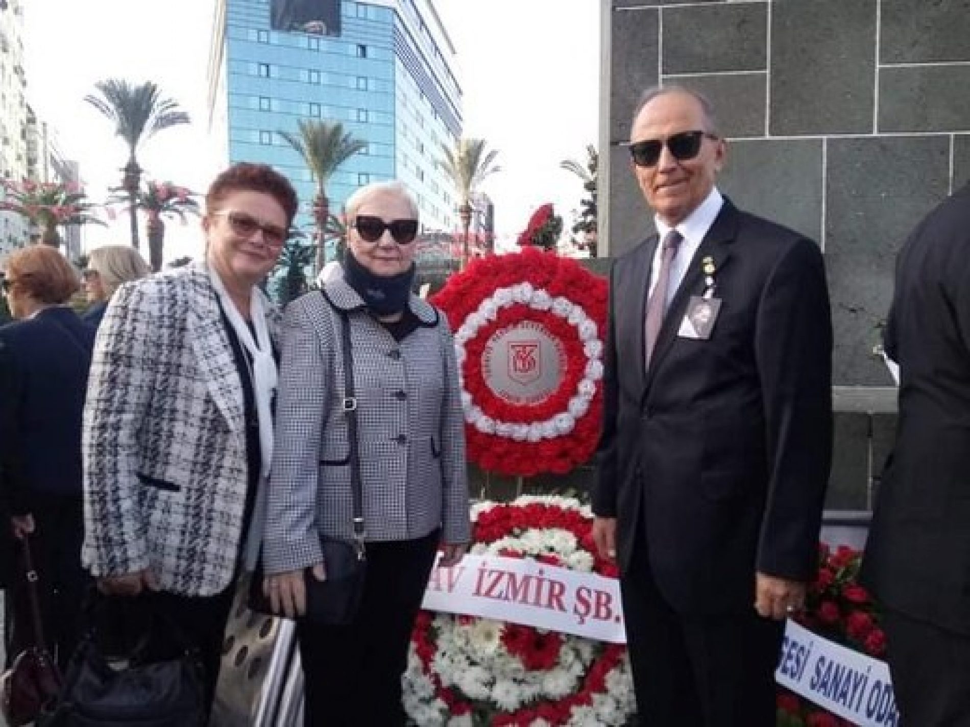 TYSD İzmir Şubemiz Atamızı Sevgi, Saygı ve Minnetle Andı