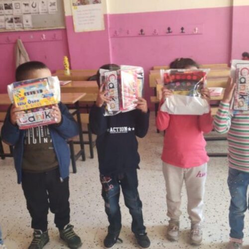TYSD Kağıthane Şubemizin Öğrencilerimize Kırtasiye Malzemesi Yardımları