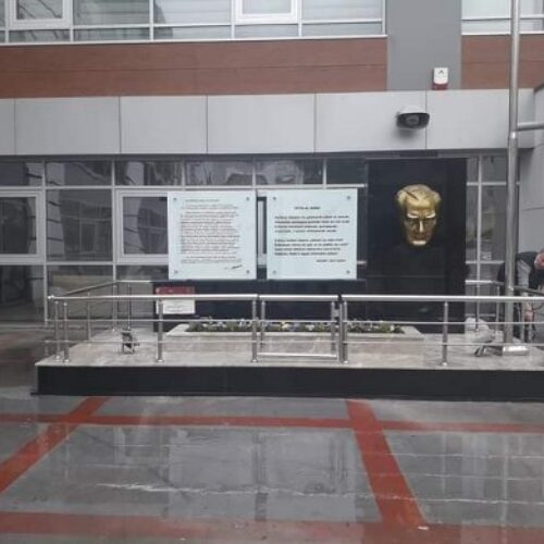 TYSD Bakırköy Şubemizin Öğrencilerimize Atatürk Köşesi ve Resim Atölyesi Armağanları