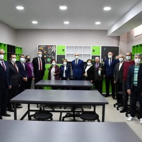 TYSD Bakırköy Şubemizin Yeşilköy Anadolu Lisesine Çok Amaçlı Sınıf Armağanı