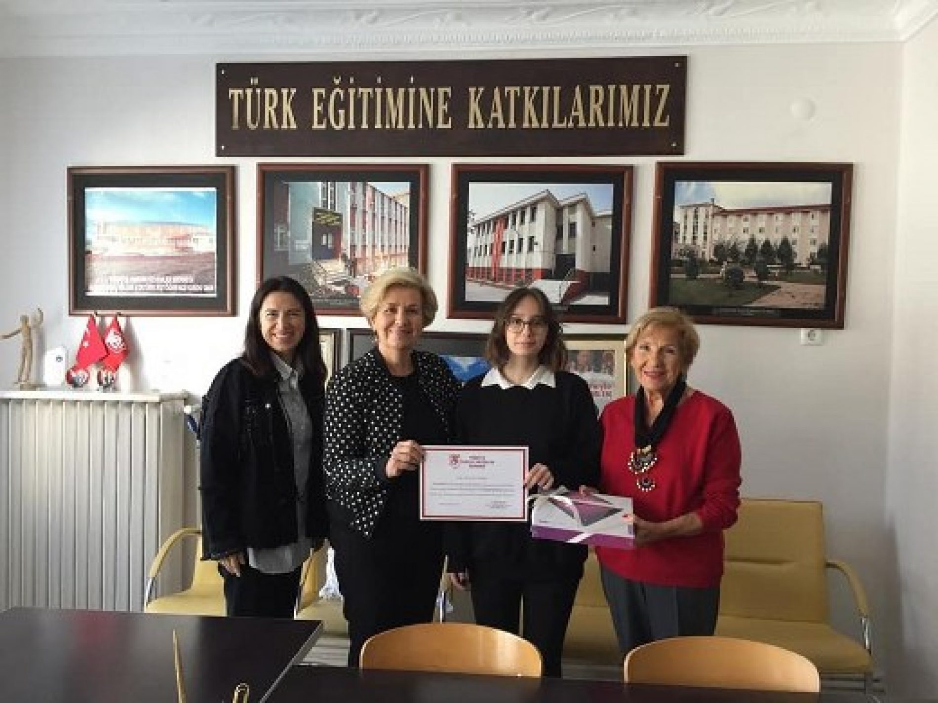 TYSD İstanbul Şubemiz Teknofest’te İnsansız Sualtı Sistemleri Temel Kategori’de Yarışma Birincisi Olan Öğrencimizi Tebik Etti