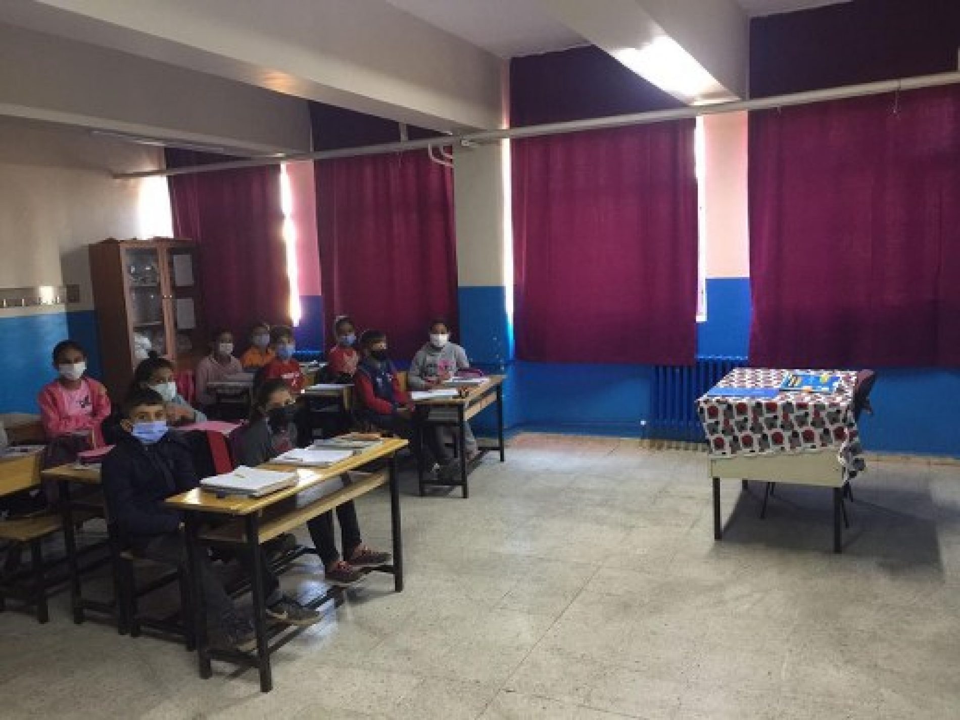 TYSD Genel Merkezimizin “TYSD Atatürk Ortaokulu”na Perde Yardımları