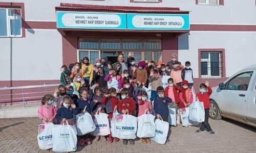 TYSD Karabük Şubemiz LCWAIKIKI Ortaklığı İle Çocuklarımıza Giysi Yardımında Bulundular