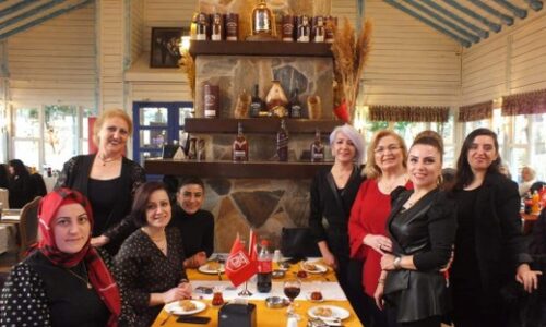 TYSD Fatsa Şubemiz Atatürk Eğitim Burslu Öğrencilerimiz Yararına Yemek Düzenlemişlerdir