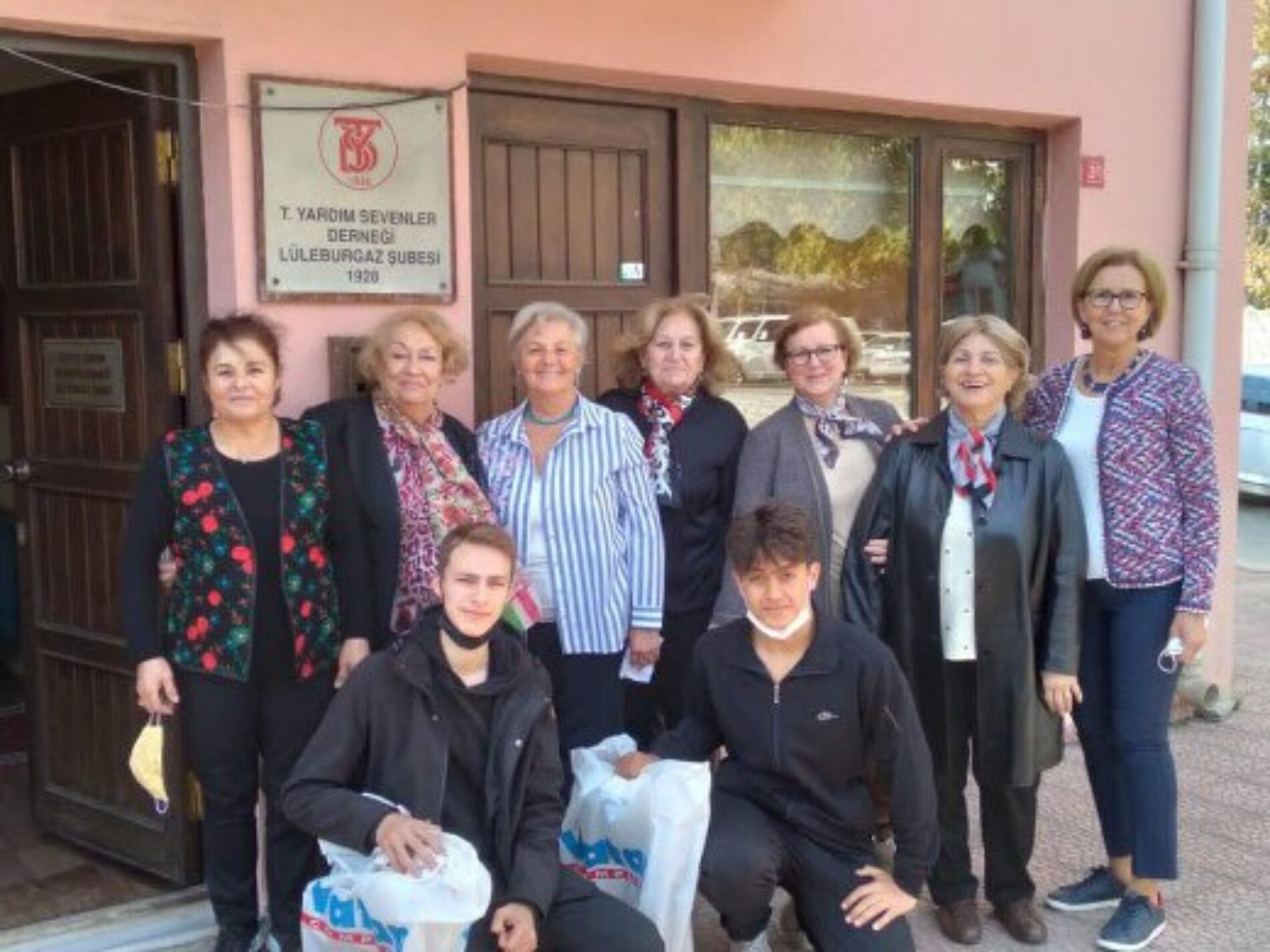 TYSD Lüleburgaz Şubemizin Atatürk Eğitim Burslu Öğrencilerimize Bilgisayar Bağışı