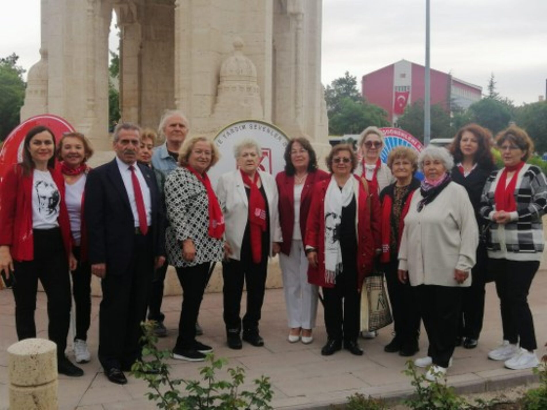 TYSD Meram Konya Şubemiz 19 Mayıs Atatürk’ü Anma Gençlik ve Spor Bayramımızı Kutlamaktadır