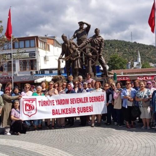 TYSD Balıkesir Şubemiz Atatürk Eğitim Burslu Öğrencilerimiz Yararına Kültürel Gezi Düzenlemiştir