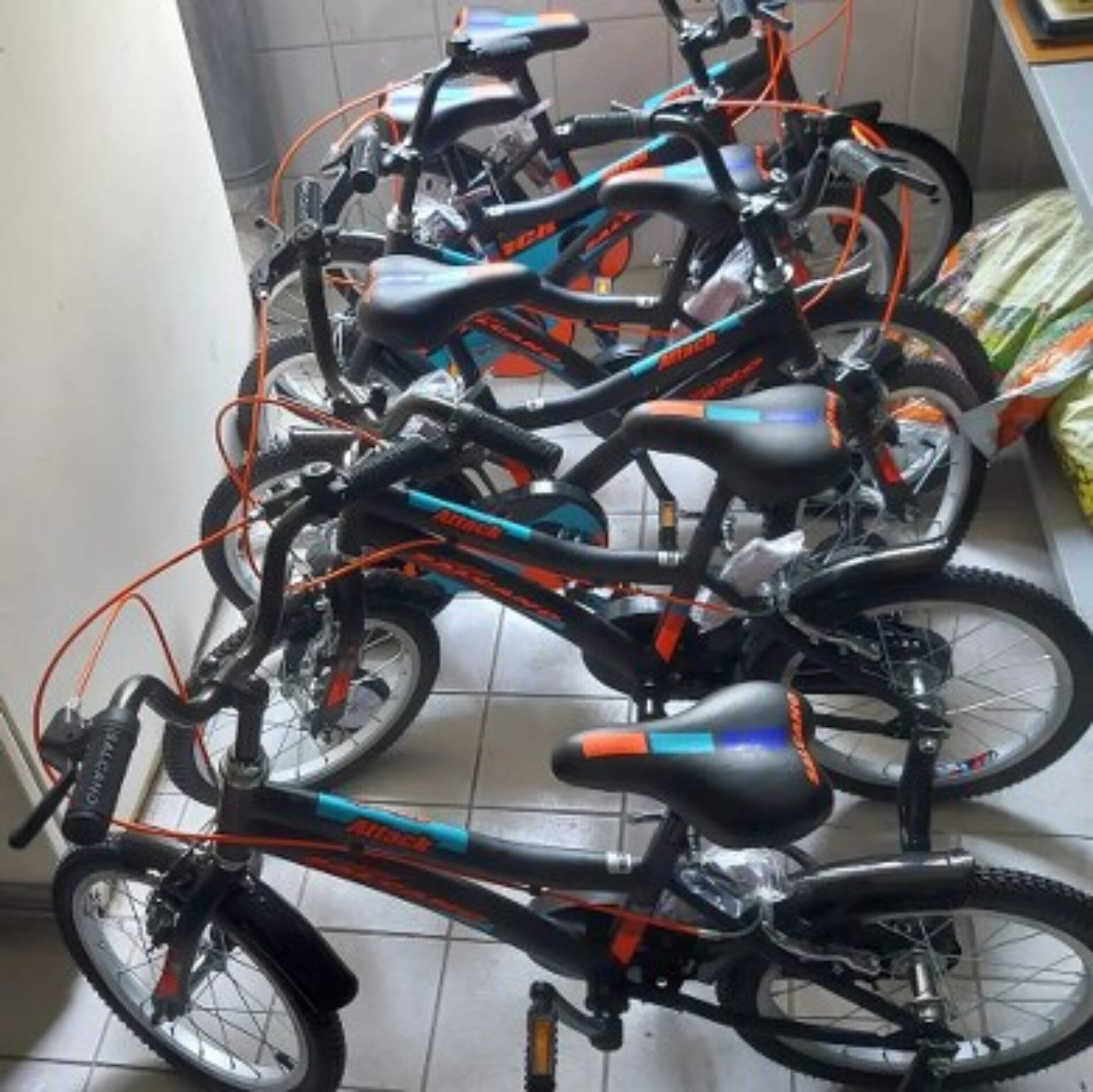 TYSD Kadıköy Şubemiz Semiha Şakir Çocuk Yuvasına 10 Adet Bisiklet Bağışında Bulunmuştur