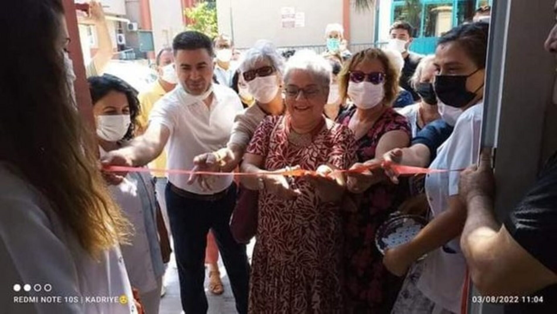 TYSD Menemen Şubemize Menemen Devlet Hastanesi Başhekimi Sn. Yalçın Yıldırım Plaket Vermiştir