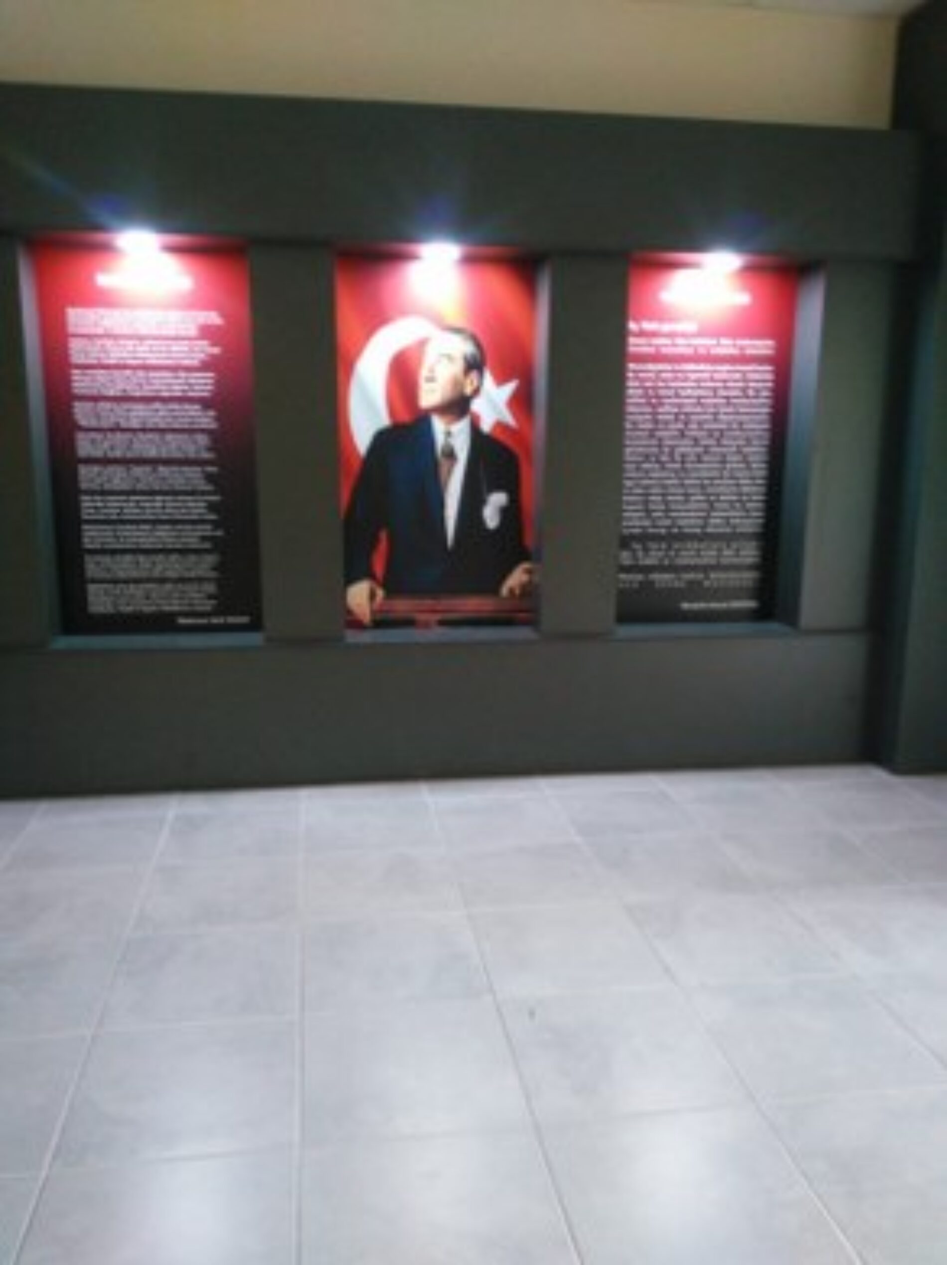 TYSD Manisa Şubemiz Manisa’da Bulunan İmam Hatip Lisesi için Atatürk Köşesi Yaptırmıştır