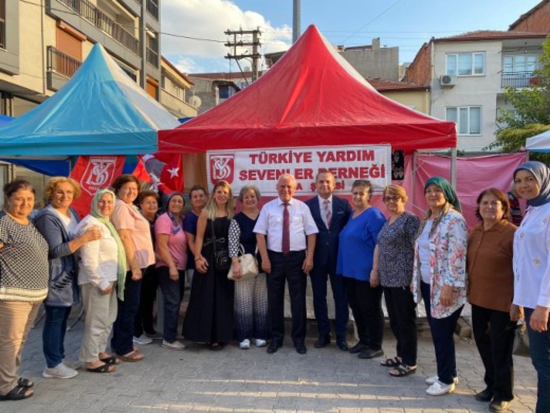 TYSD Soma Şubemiz Atatürk Eğitim Burslu Öğrencilerimiz Yararına Karaelmas Festivalinde Stand Açmıştır