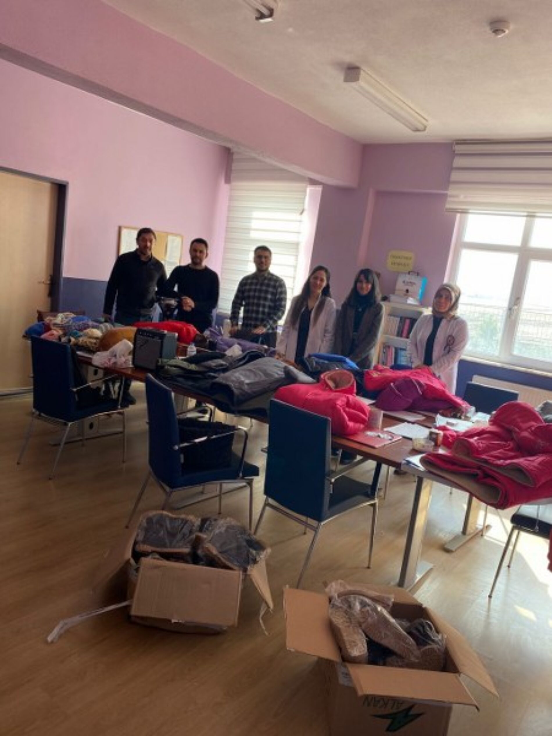 TYSD Sarıyer Şubemiz Ardahan Çıldır İlçesi Çıldır İlkokulu Öğrencilerine Kışlık Giysi Yardımında Bulunmuştur