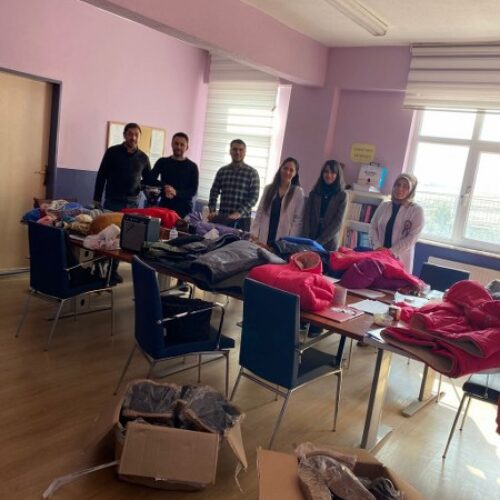 TYSD Sarıyer Şubemiz Ardahan Çıldır İlçesi Çıldır İlkokulu Öğrencilerine Kışlık Giysi Yardımında Bulunmuştur