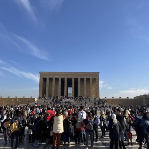 TYSD Mersin Şubemiz Öğrencilerimizi 10 Kasım İçin Anıtkabir’e Atasına Saygı Ziyaretine Getirmiştir