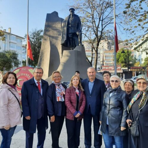 TYSD Mudanya Şubemiz Atamız’ı Saygı, Sevgi ve Minnetle Anmıştır