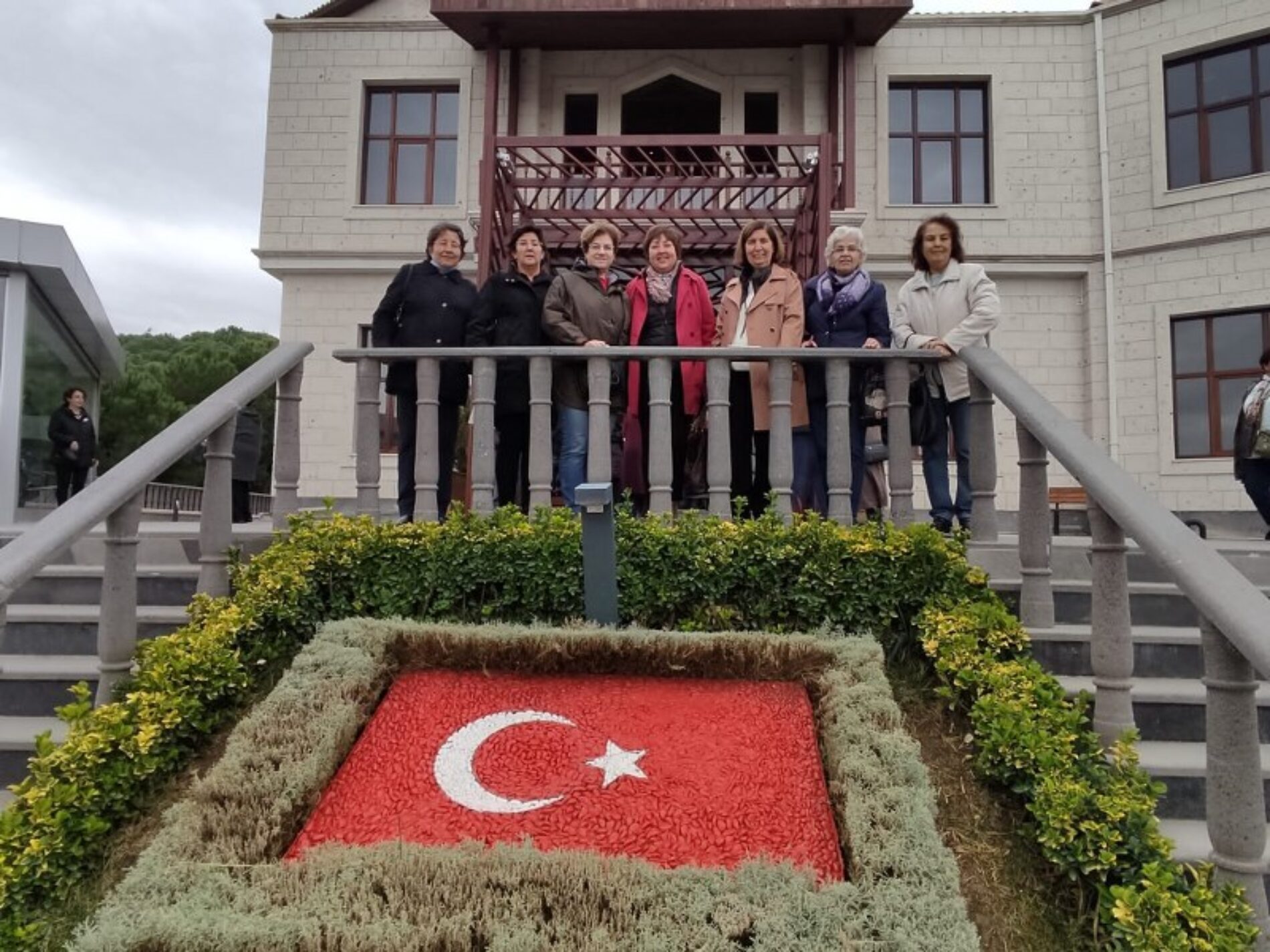 TYSD Söke Şubemiz Atatürk Eğitim Burslu Öğrencilerimiz Yararına Kültürel Gezi Düzenlemişlerdir