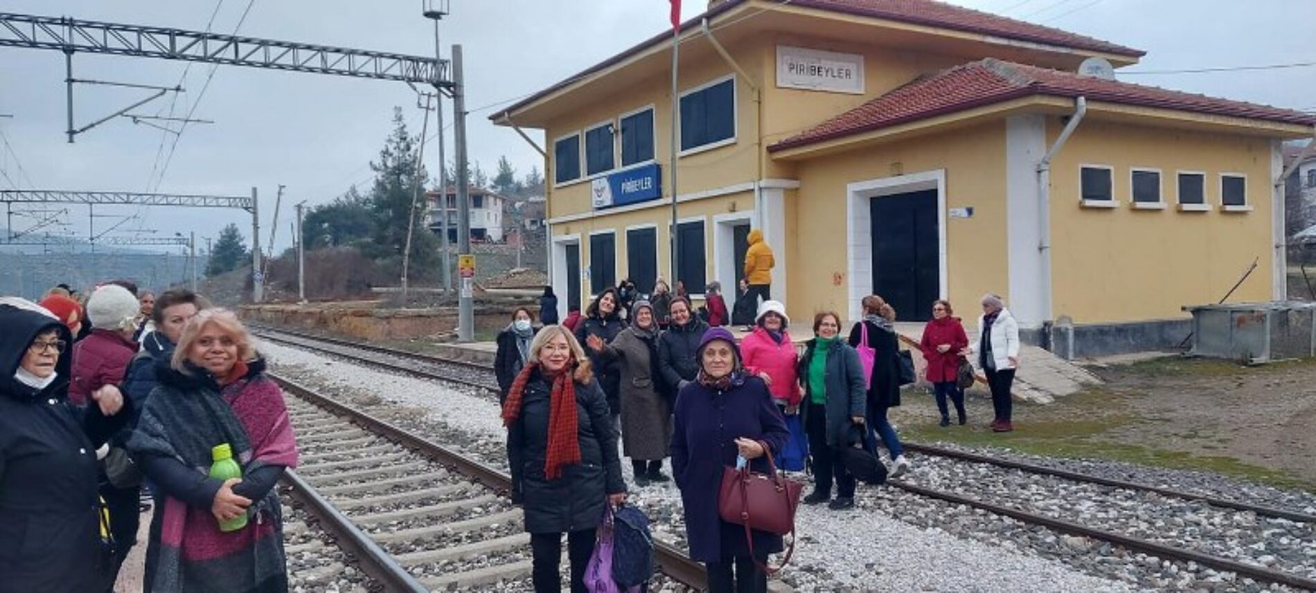 TYSD Mudanya Şubemiz Atatürk Eğitim Burslu Öğrencilerimiz Yararına Kültürel Gezi Düzenlemişlerdir