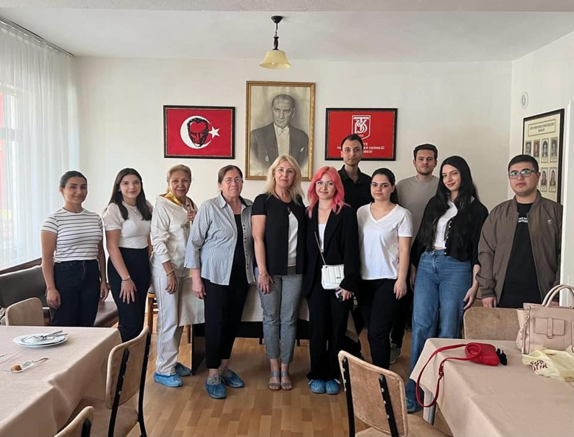 TYSD Niğde Şubemizi Atatürk Eğitim Burslu Öğrencilerimiz Ziyaret Etmiştir