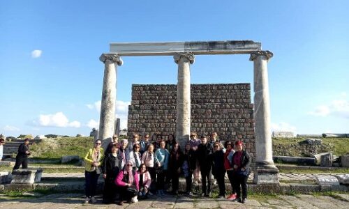 TYSD Manisa Şubemiz Atatürk Eğitim Burslu Öğrencilerimiz Yararına Kültürel Gezi Düzenlemiştir