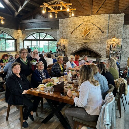 TYSD Gemlik Şubemiz Anaokulu Projemiz için Anneler Günü Yemeği Düzenlemiştir