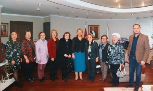 TYSD Kocaeli Şubemiz İzmit Belediye Başkanı Sn. Fatma Kaplan Hürriyet’i Makamında Ziyaret Etmiştir