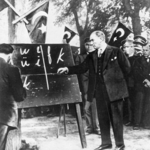 TYSD Genel Merkezi ve 129 Şubemiz 24 Kasım Öğretmenler Gününü Kutlamaktadır